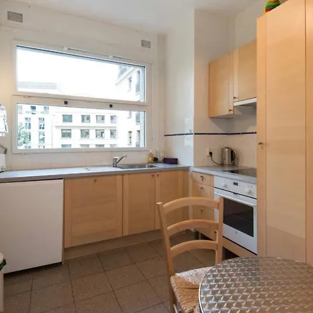 Appartement Avenue Montaigne Bienvenue *