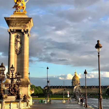 Avenue Montaigne Bienvenue * Paříž