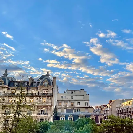 Avenue Montaigne Bienvenue *