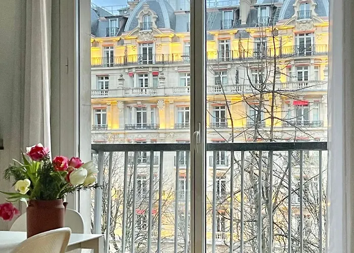Avenue Montaigne Bienvenue 巴黎